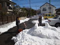 02198snowGirlNeighbours.JPG