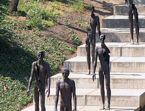 PragueCommunismMemorial.jpg